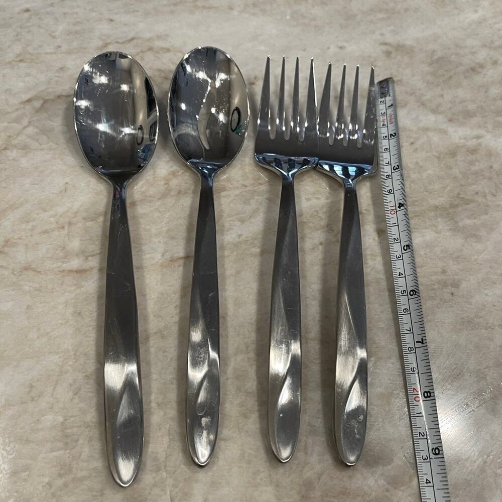 Kenneth Cole Reaction serving set -4 pc. - Picture 5 of 7